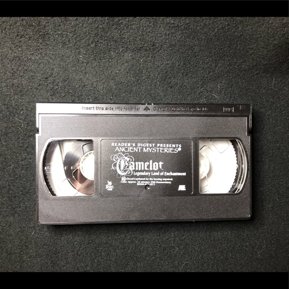 “Camelot: Legendary Land of Enchantment” on VHS - Excellent Condition - 1995 📼 - Picture 6 of 6